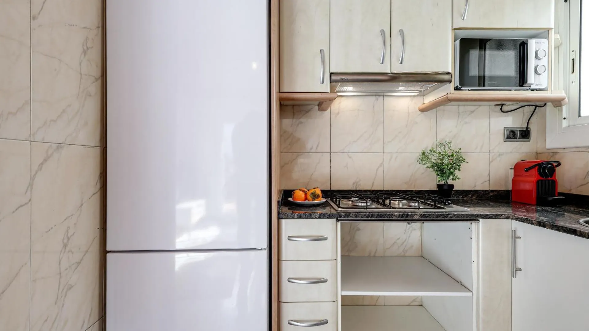 Penthouse With Big Terrace, Quiet Area, 1 Bedroom Barcelona