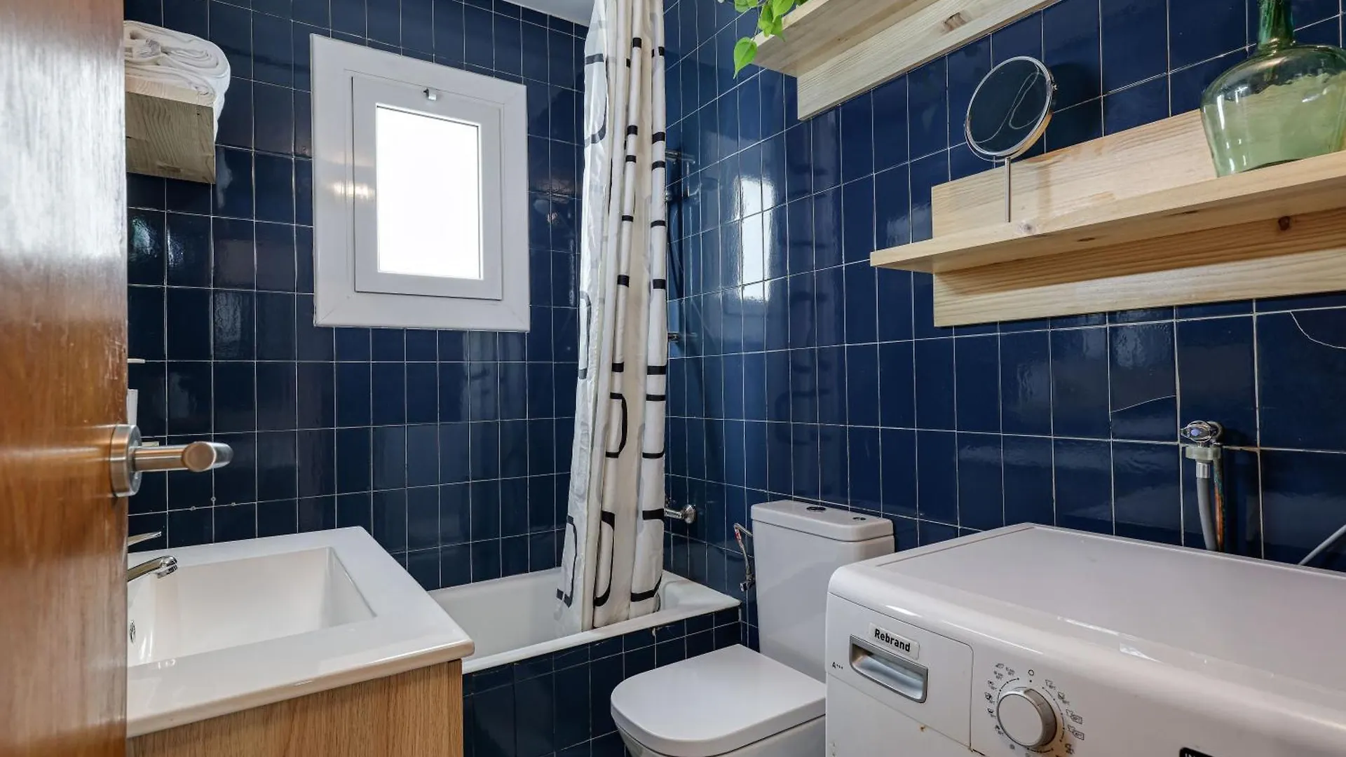 Penthouse With Big Terrace, Quiet Area, 1 Bedroom Barcelona 0*,  Spain